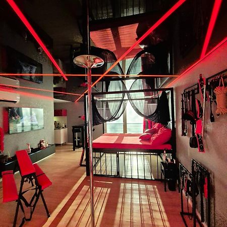 Bdsm Apartman V Bratislave -Adults Only 브라티슬라바 외부 사진