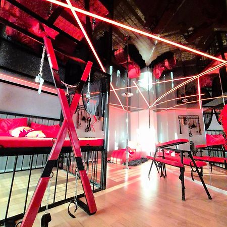 Bdsm Apartman V Bratislave -Adults Only 브라티슬라바 외부 사진