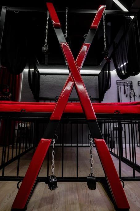 Bdsm Apartman V Bratislave -Adults Only 브라티슬라바 외부 사진